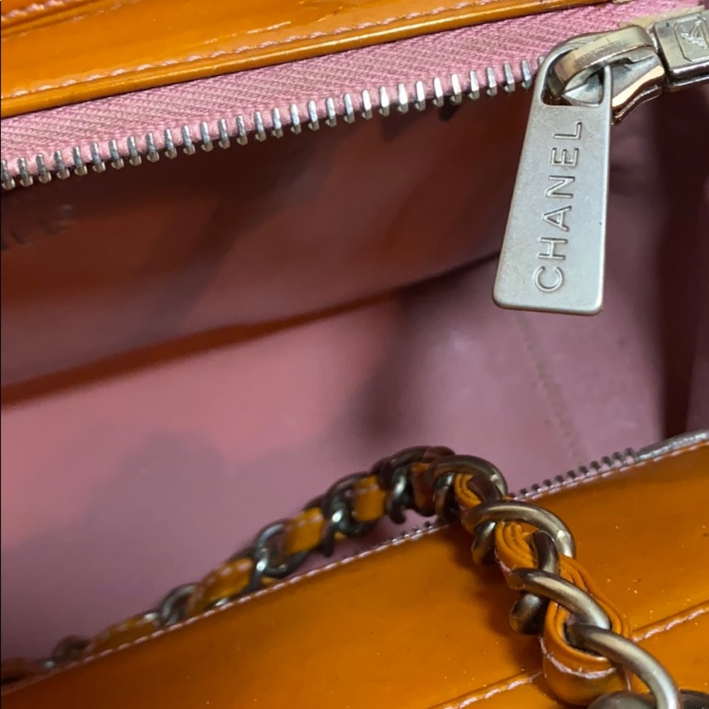 CHANEL Quilted Orange Tote Bag - Picture 11 of 13